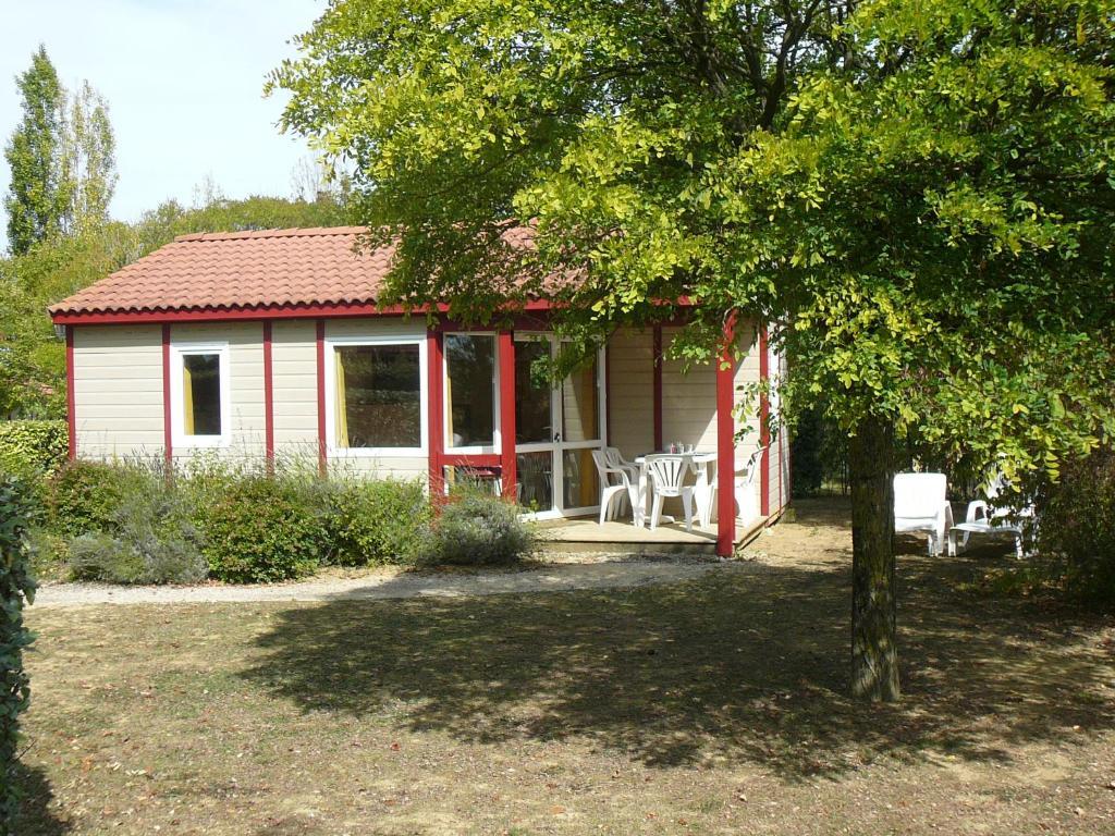 Les Chalets Des Mousquetaires Mirepoix  Rum bild