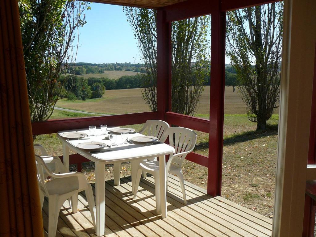 Les Chalets Des Mousquetaires Mirepoix  Rum bild